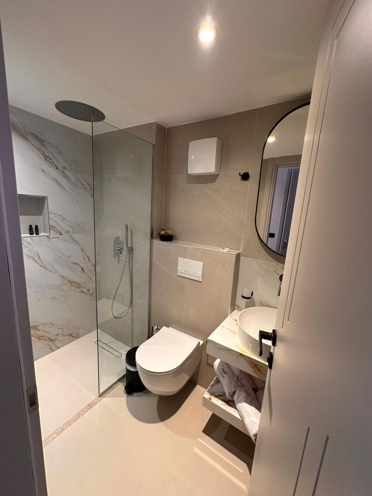 Z Art Hotel Kruje Ngoại thất bức ảnh