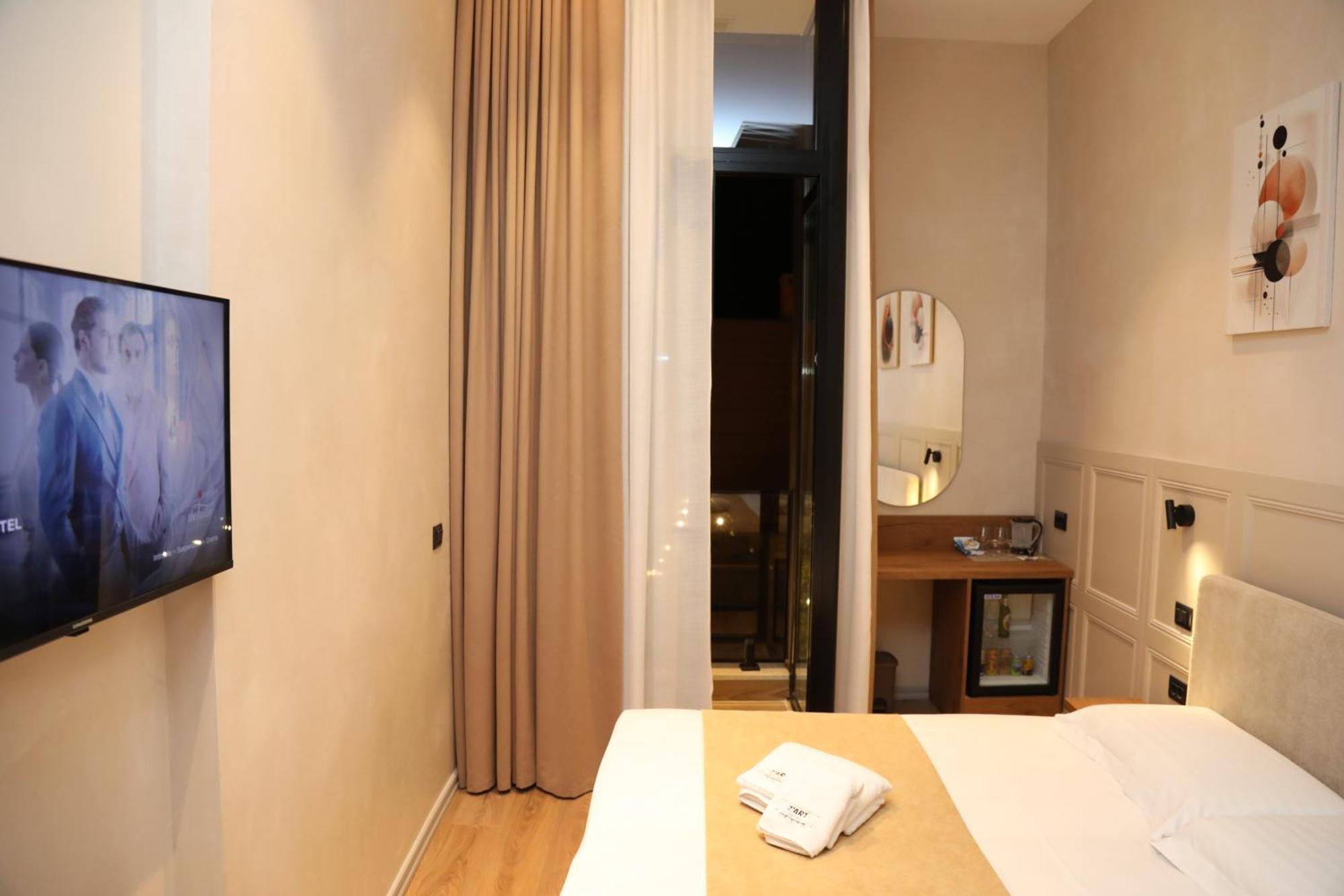 Z Art Hotel Kruje Ngoại thất bức ảnh